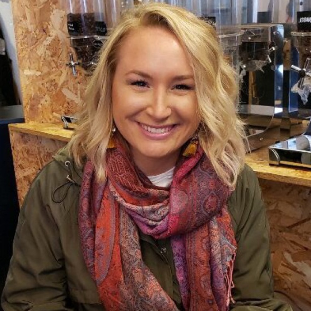 Meet your Posher, Ali